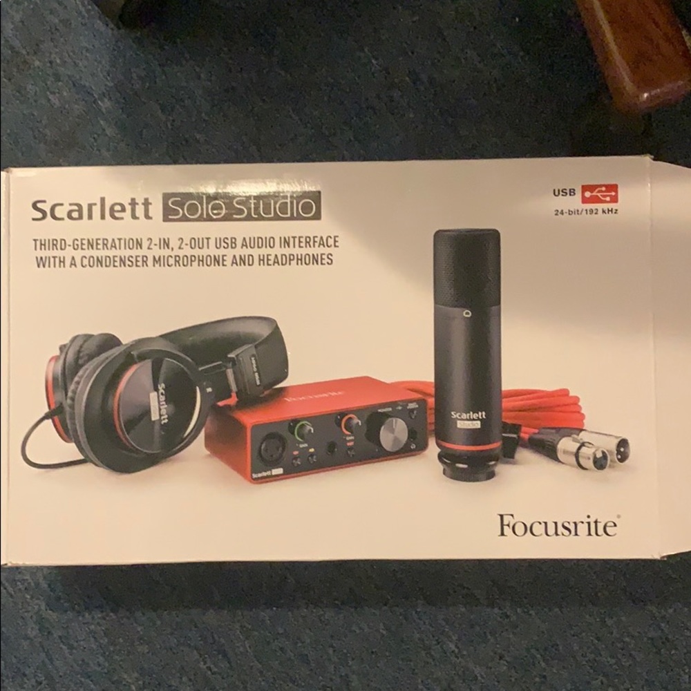 Scarlett Studio set